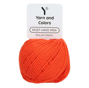 Yarn and Colors Must-have Minis 022 Fiery Orange - bol garen in deze kleur