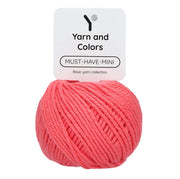 Yarn and Colors Must-have Minis 040 Pink Sand - bol garen in deze kleur