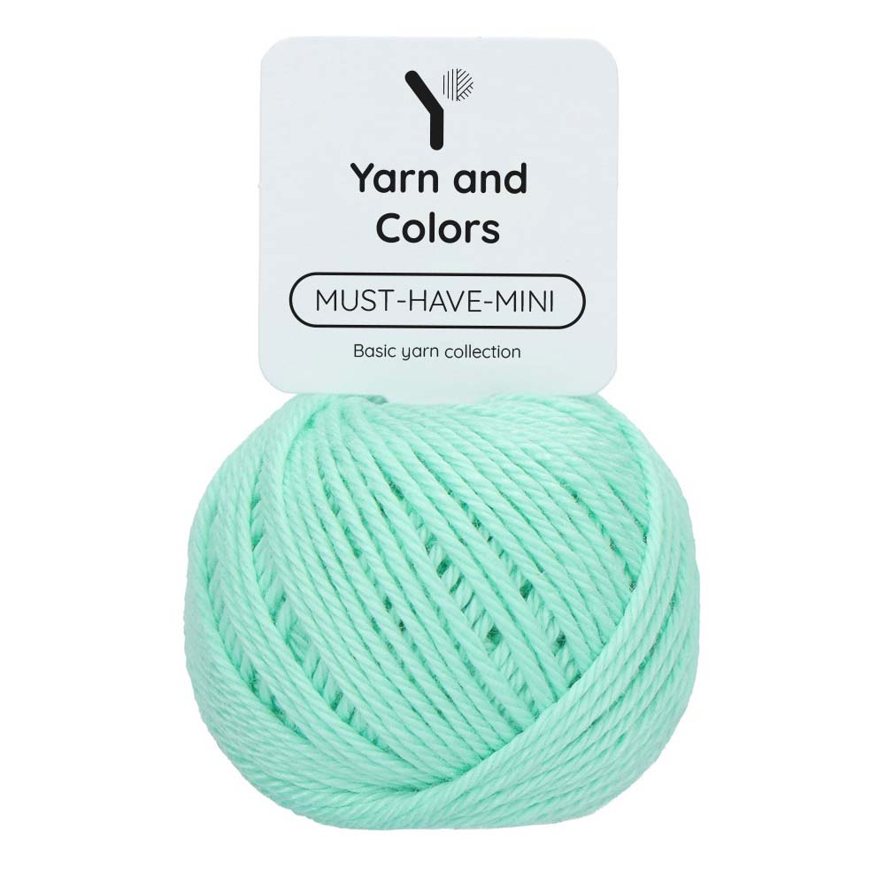 Yarn and Colors Must-have Minis 075 Green Ice - bol garen in deze kleur
