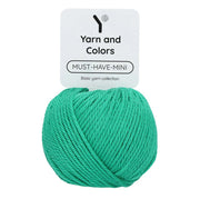 Yarn and Colors Must-have Minis 077 Green Beryl - bol garen in deze kleur