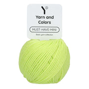 Yarn and Colors Must-have Minis 084 Pistachio - bol garen in deze kleur