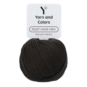 Yarn and Colors Must-have Minis 099 Anthracite - bol garen in deze kleur