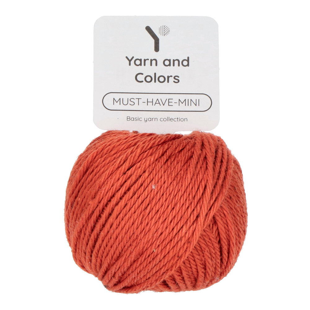 Yarn and Colors Must-have Minis 109 Rust - bol garen in deze kleur