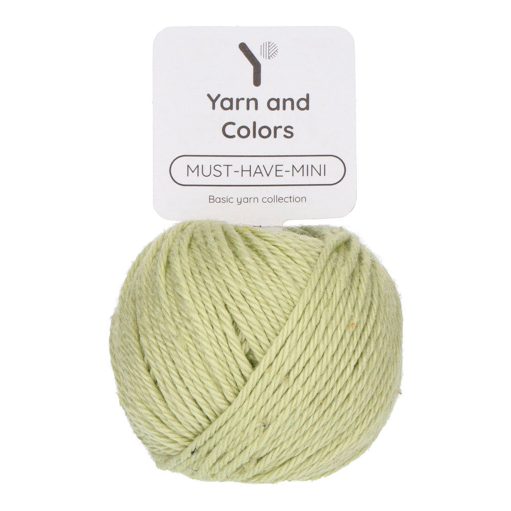 Yarn and Colors Must-have Minis 122 Lime - bol garen in deze kleur