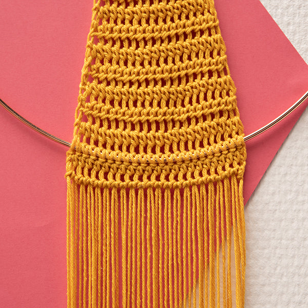 Yarn and Colors Must-Have Triangle Wall Hanging Booklet (3)