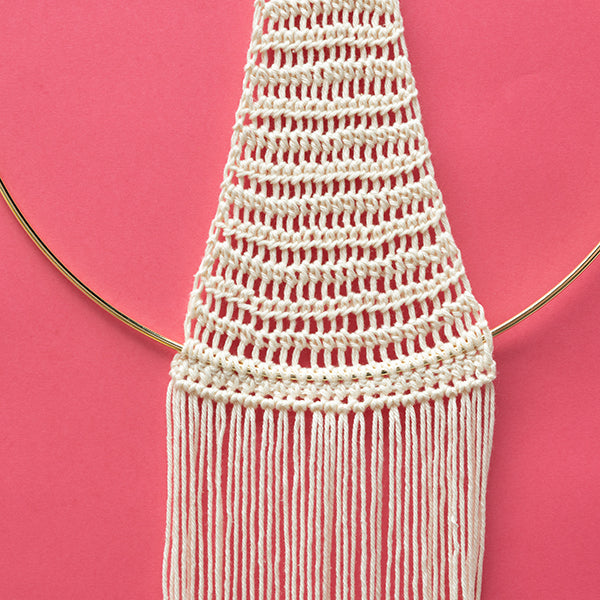 Yarn and Colors Must-Have Triangle Wall Hanging Booklet (5)