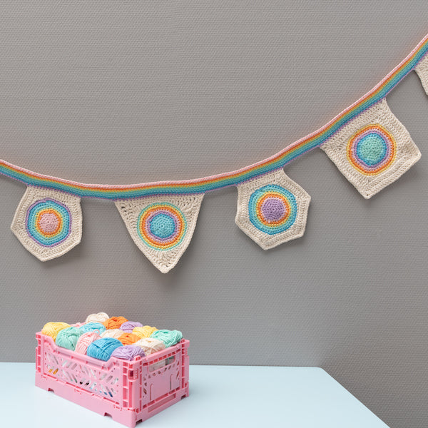 Yarn and Colors Rainbow Flag Line Booklet (2)