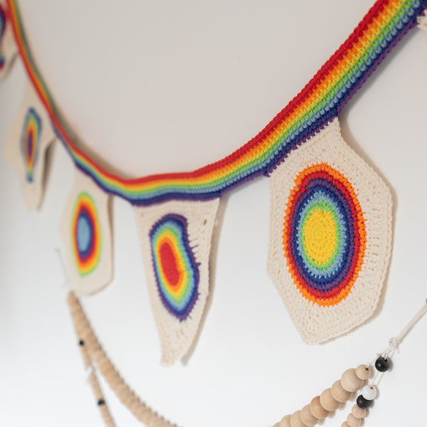 Yarn and Colors Rainbow Flag Line Booklet (3)