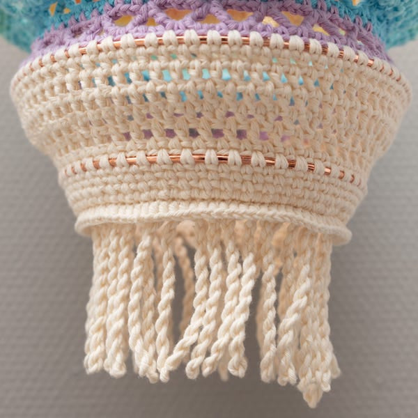 Yarn and Colors Rainbow Lamp Haakpakket (3)