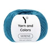 Yarn and Colors Serene 069 Petrol Blue - bol garen in deze kleur