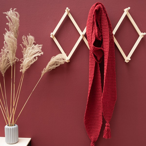 Serene burgundy — gemaakt met Yarn and Colors Serene