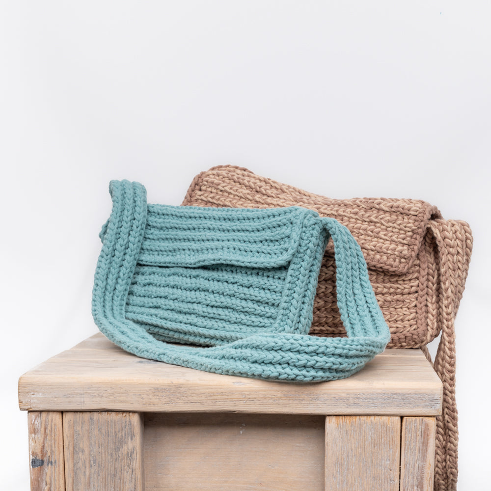 Shoulder bag — gemaakt met Yarn and Colors Shoulder Bag Haakpakket (5)