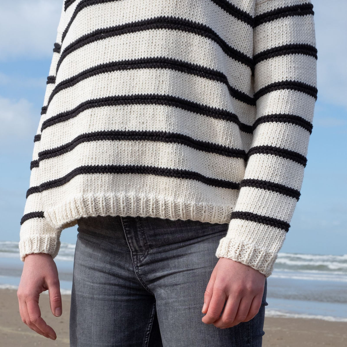 Dscf — gemaakt met Yarn and Colors Striped Jumper Breipakket (2)