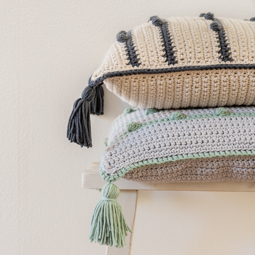 Connect the dots cushion — gemaakt met Yarn and Colors Summer in the City Patronen Bundle