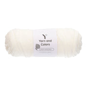 Yarn and Colors Super Amazing 001 White - bol garen in deze kleur