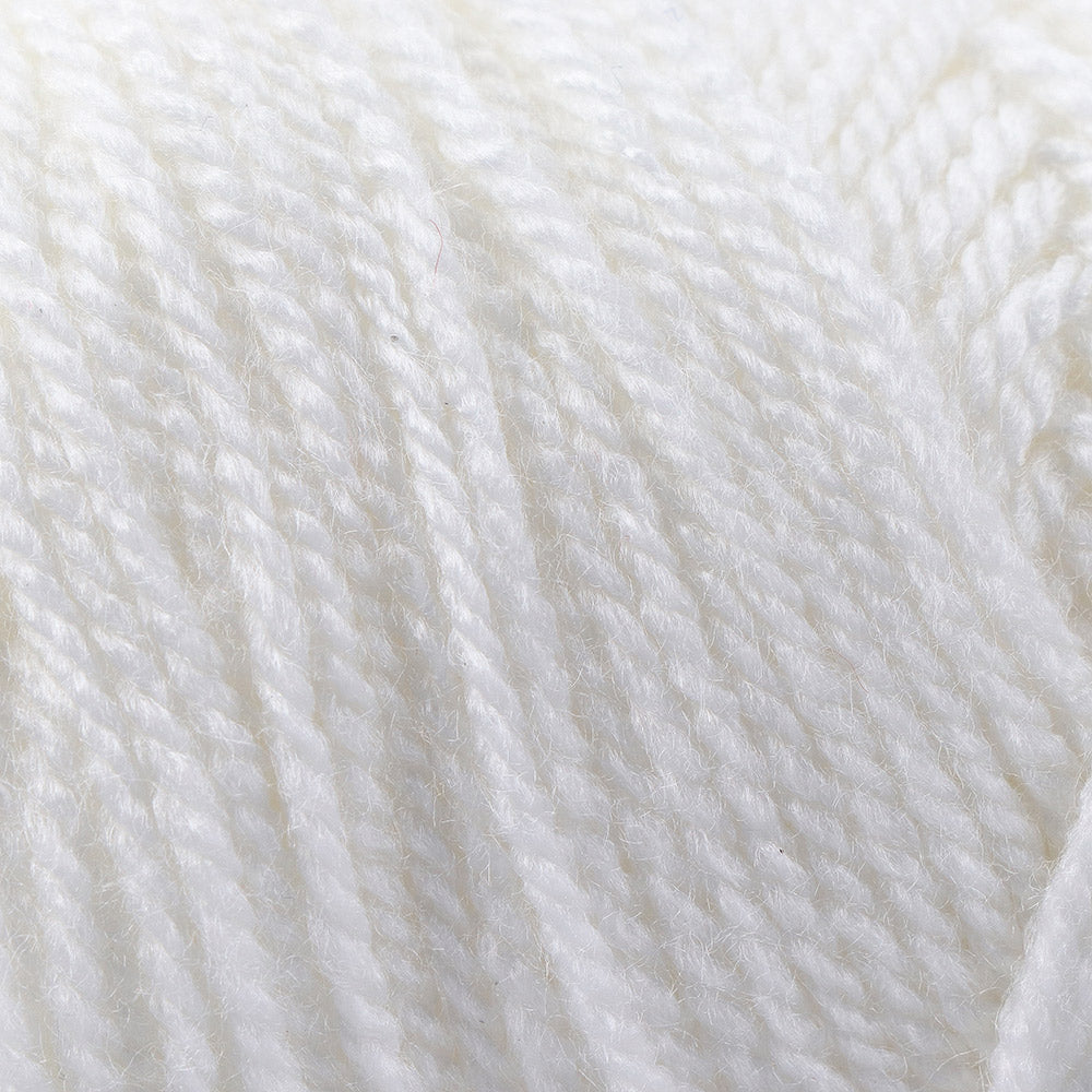 Yarn and Colors Super Amazing 001 White - detail van het garen