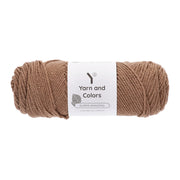 Yarn and Colors Super Amazing 007 Cigar - bol garen in deze kleur