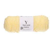 Yarn and Colors Super Amazing 010 Vanilla - bol garen in deze kleur