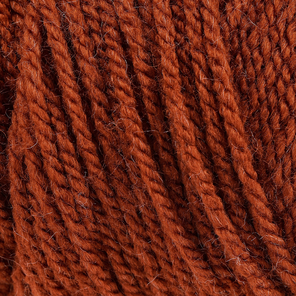Yarn and Colors Super Amazing 024 Chestnut - detail van het garen