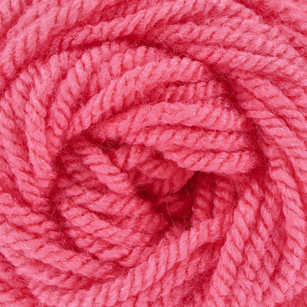 Yarn and Colors Super Amazing 040 Pink Sand - detail van het garen