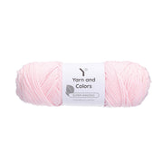 Yarn and Colors Super Amazing 044 Light Pink - bol garen in deze kleur