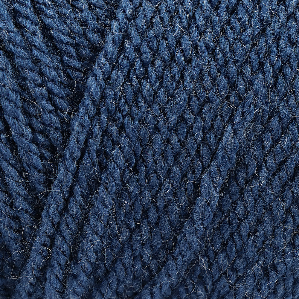 Yarn and Colors Super Amazing 060 Navy Blue - detail van het garen