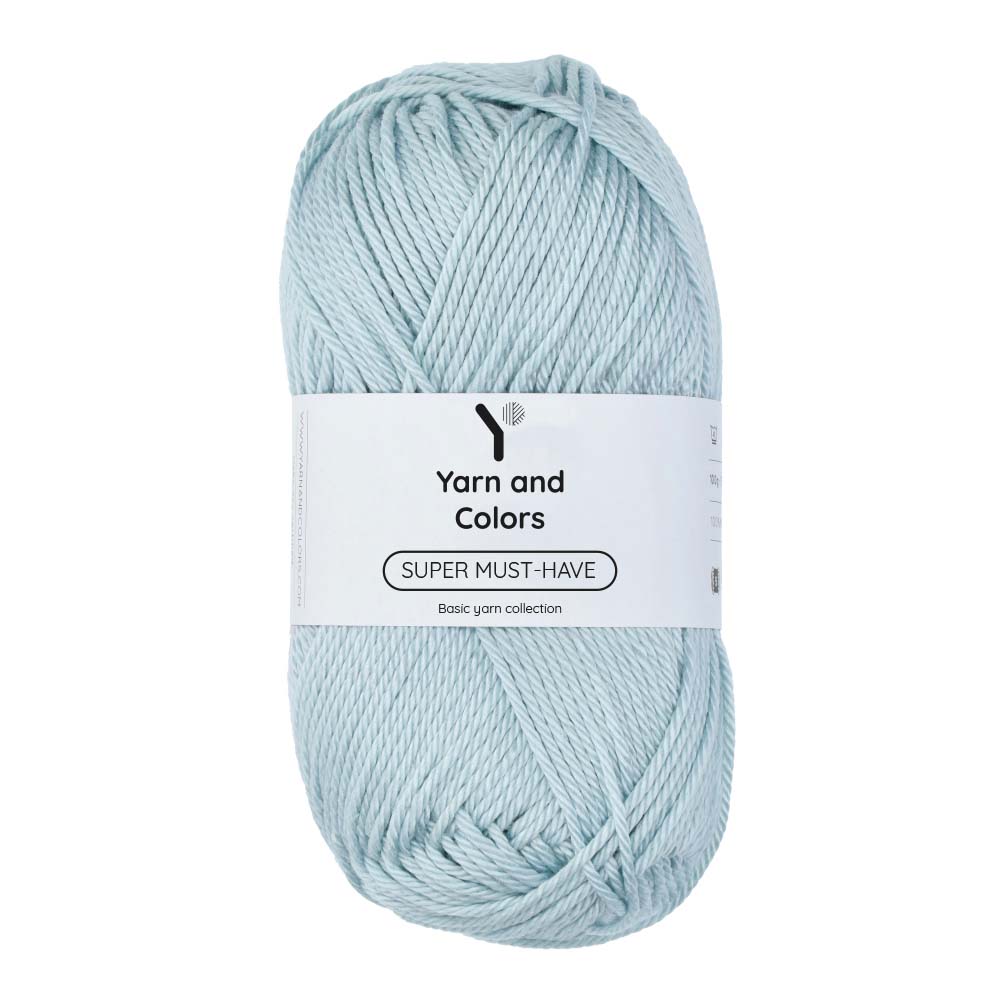 Yarn and Colors Super Must-have 063 Ice Blue - bol garen in deze kleur