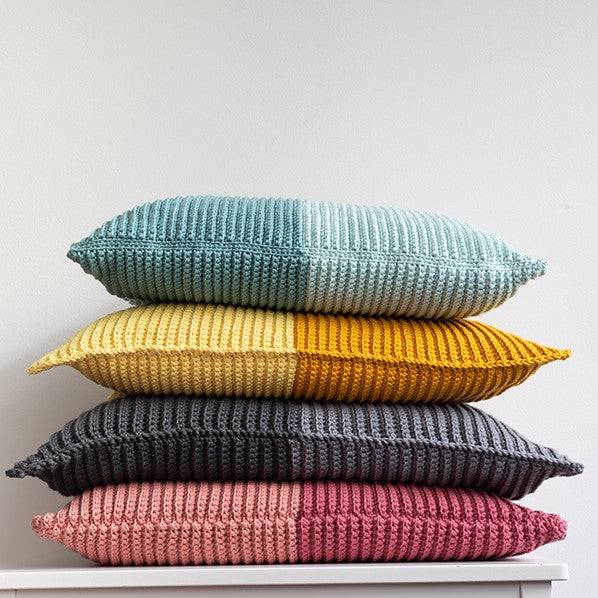 Yarn and colors two tones comfy cushion booklet — gemaakt met Yarn and Colors Super Must-have