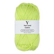 Yarn and Colors Super Must-have 084 Pistachio - bol garen in deze kleur