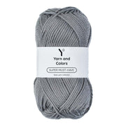 Yarn and Colors Super Must-have 096 Shark Grey - bol garen in deze kleur