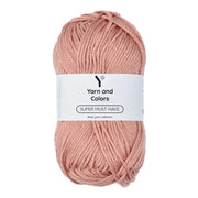 Yarn and Colors Super Must-have 101 Rosé - bol garen in deze kleur