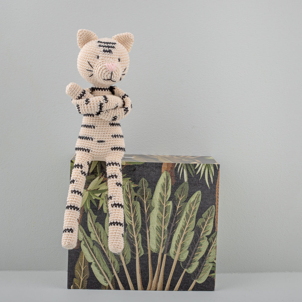 Tess tiger — gemaakt met Yarn and Colors Tess Tiger Haakpakket