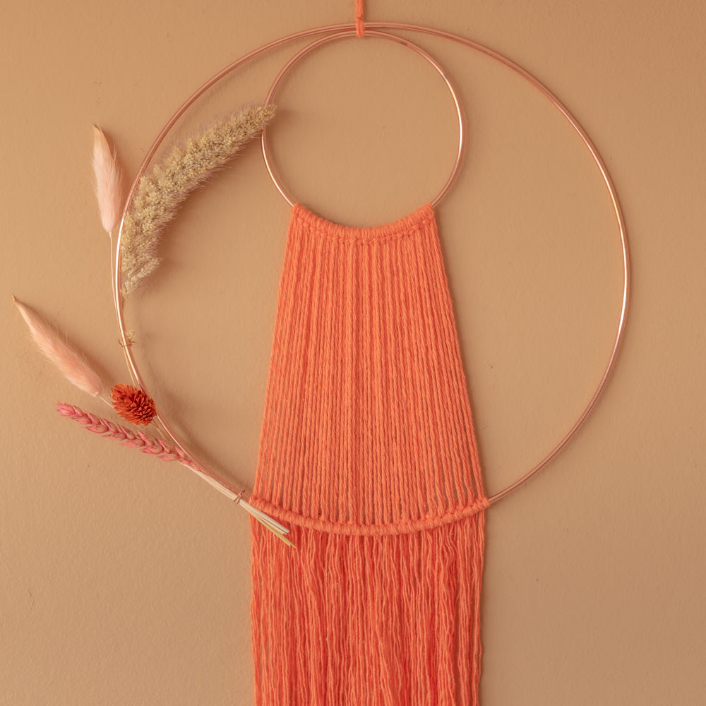 Waterfall wall hanging — gemaakt met Yarn and Colors Waterfall Wall Hanging Macramé Pakket (3)