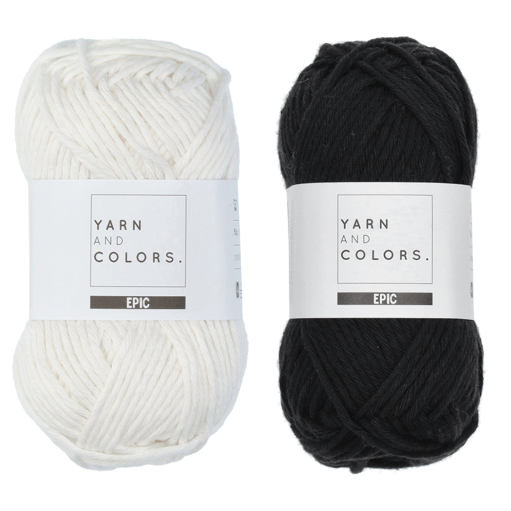 Black white — gemaakt met Yarn and Colors Waves Comfy Cushion Haakpakket White / Black