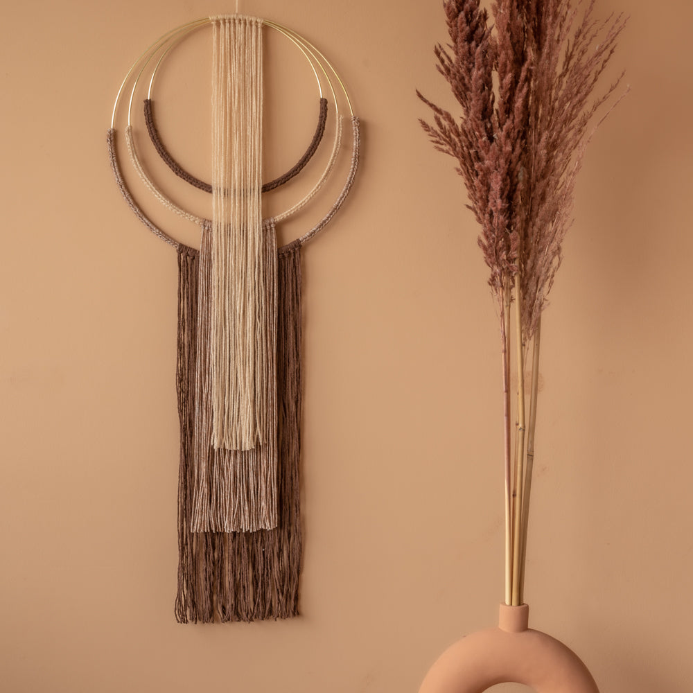 Wrapped up wall hanging — gemaakt met Yarn and Colors Wrapped up Wall Hanging Macramé Pakket (2)