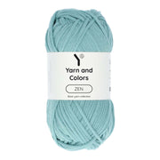 Yarn and Colors Zen 072 Glass - bol garen in deze kleur